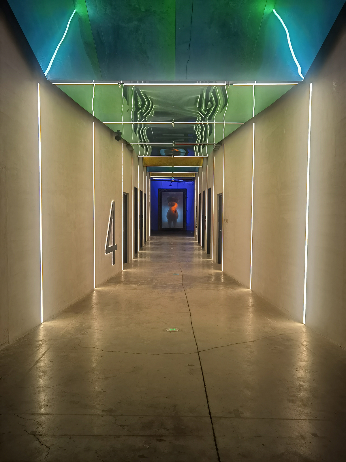 images/art/2022-08-28 OutSad-悲伤之外/31.jpg